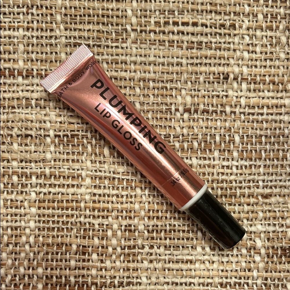 *closet clean out* Bath & Body Works Plumping Lip Gloss